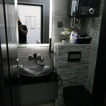 Dzunic شقة بايرت